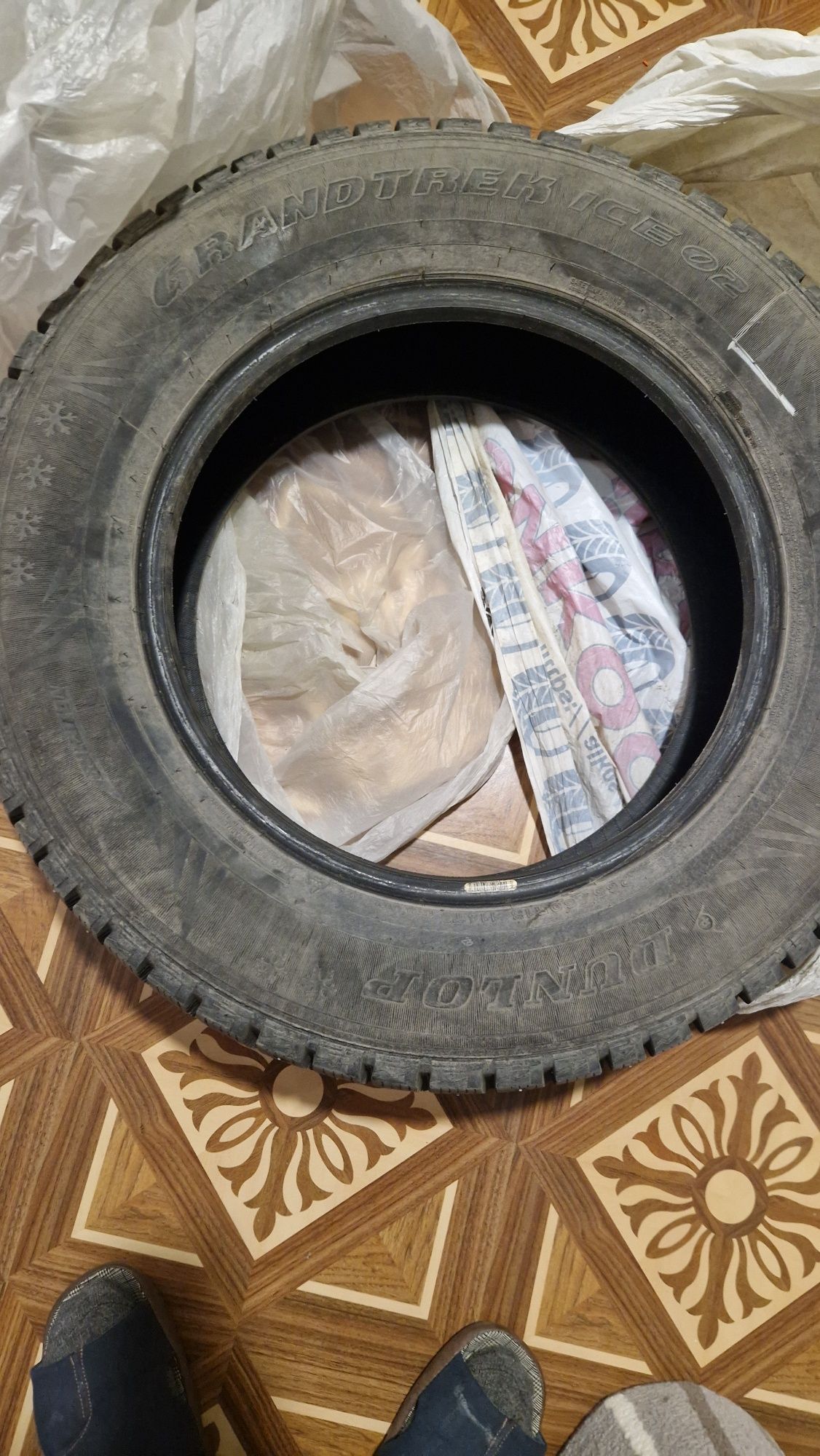 Продаю срочно Шины зимние шипованные 265/60R18 114T. Комплект 4шины