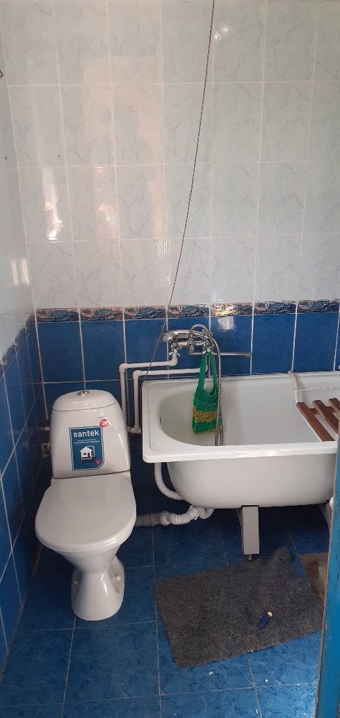 Сдаю комнату+кухня.отдельный вход