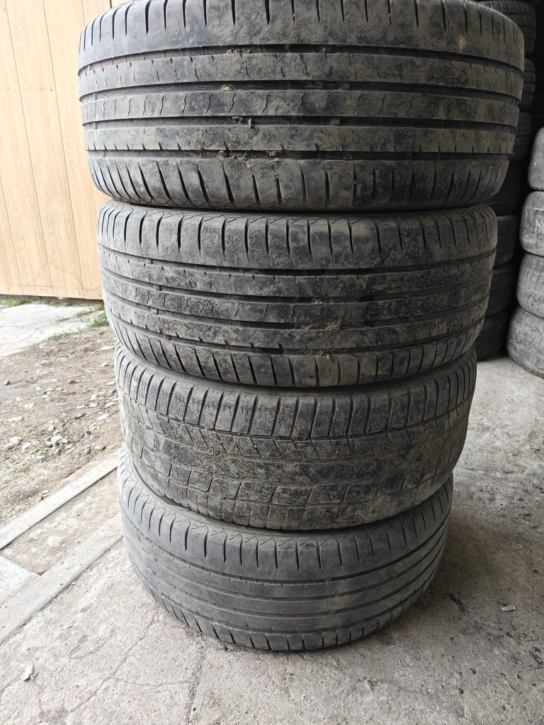 R19 235/45 Комплект летней резины
