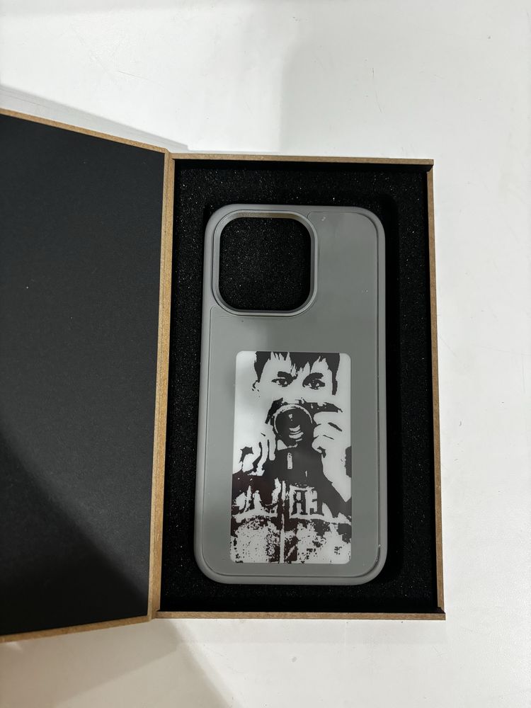 Чехол с экраном на iPhone 15pro