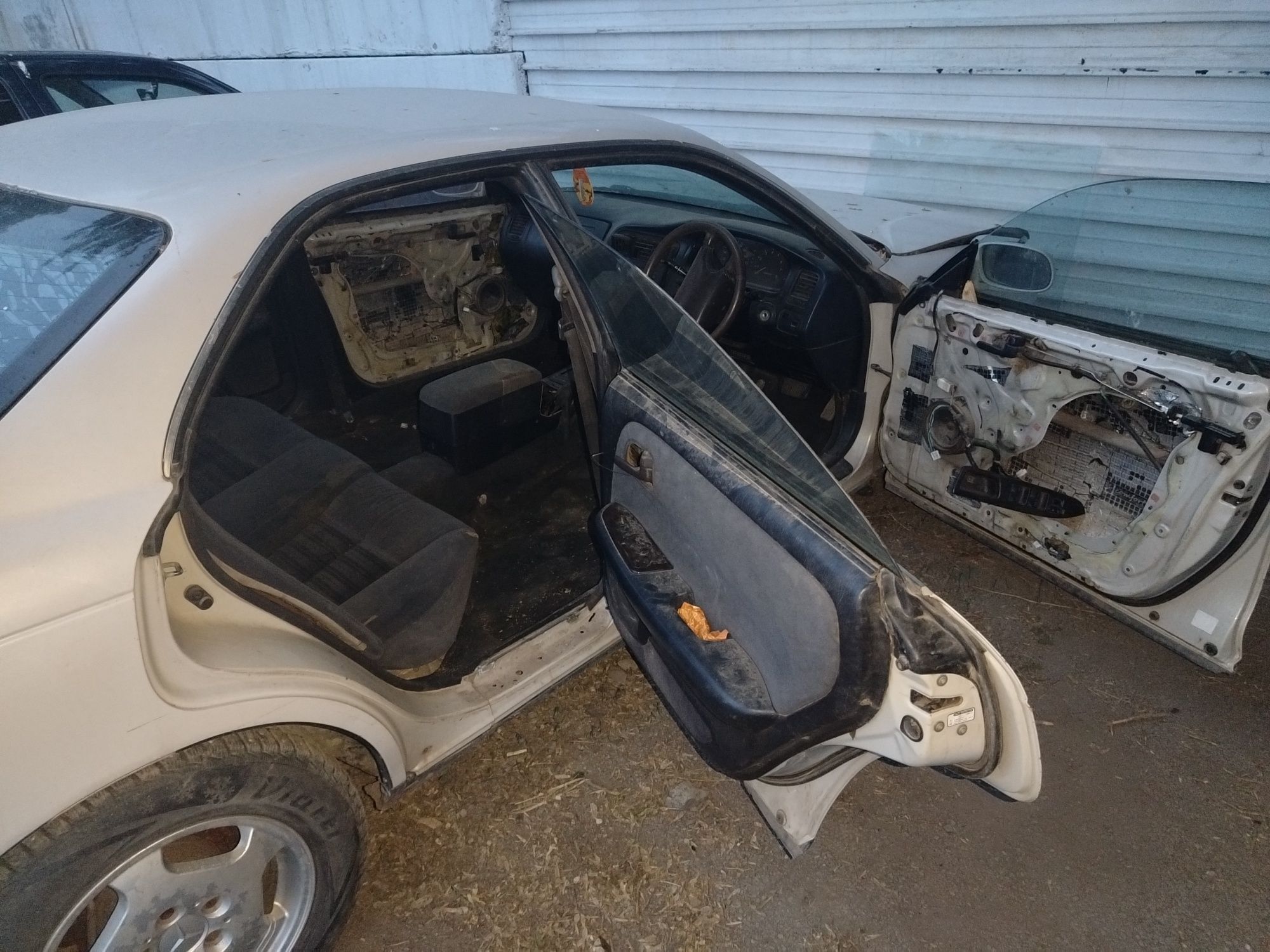 Обмен на живое авто, продажа целиком  по страховке. Хозяин на связи.