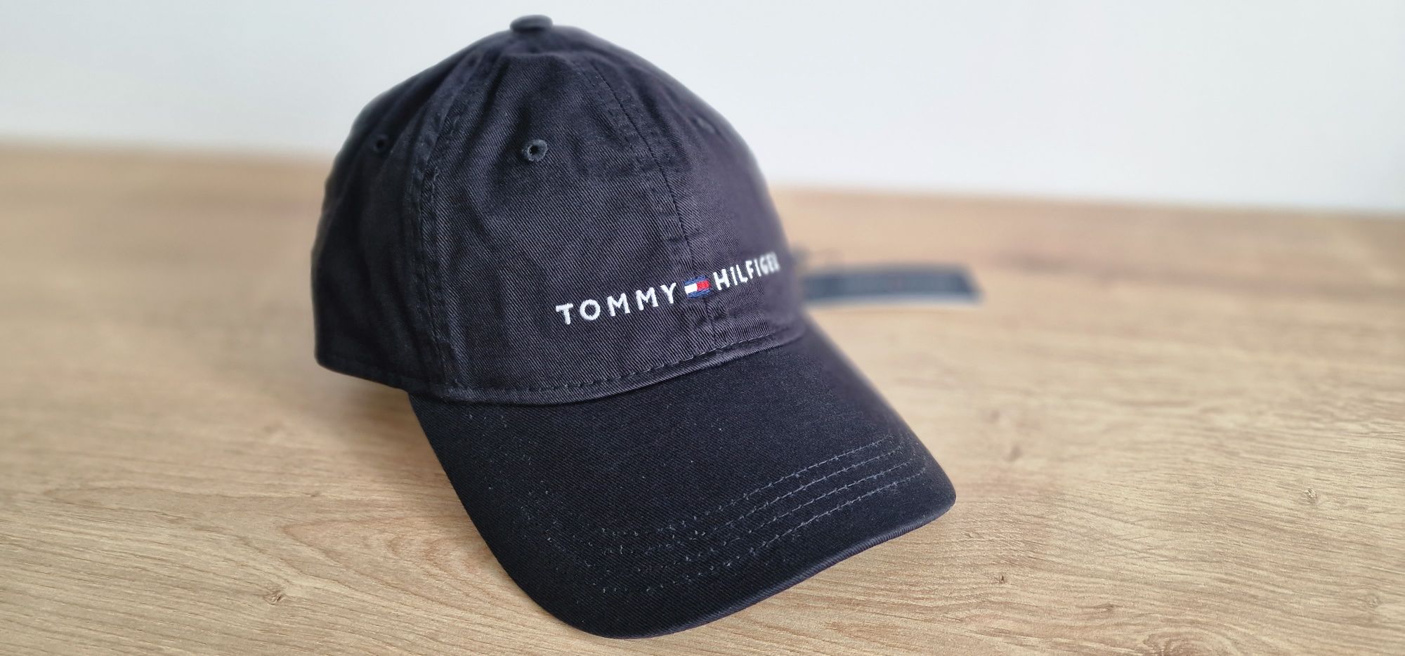 Кепки Tommy Hilfiger