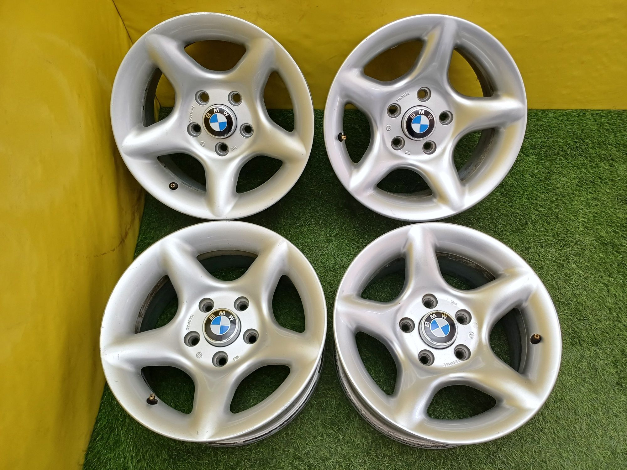 Диски R15 5×120 на BMW.