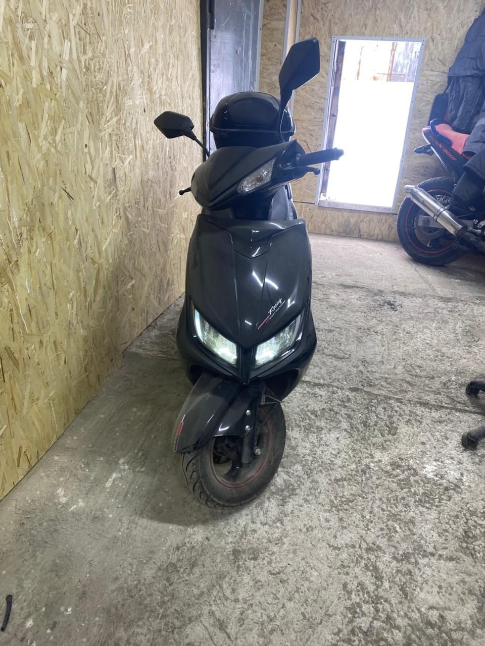 Скутер Nomad ( 700 )