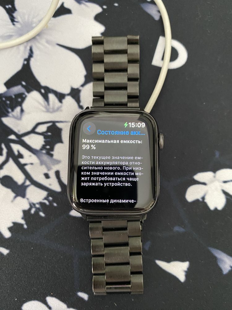 Продам Apple Watch se 44 mm