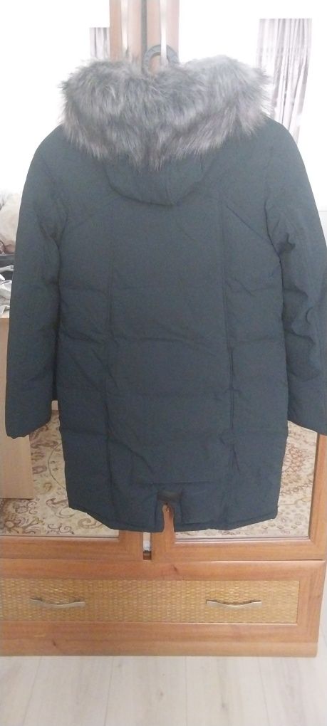 Продам женскую куртку