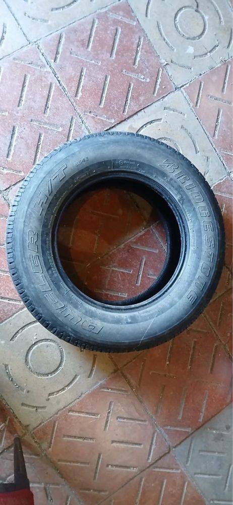 Две покрышки bridgestone dueler ht
