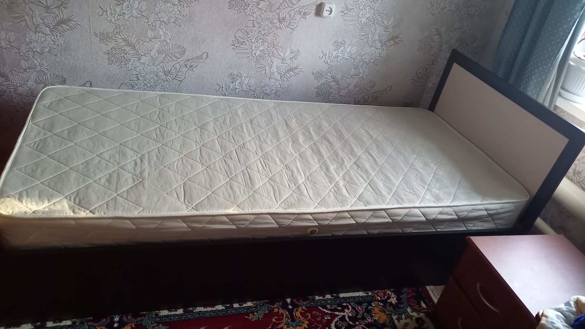 Продам кровать односпальная