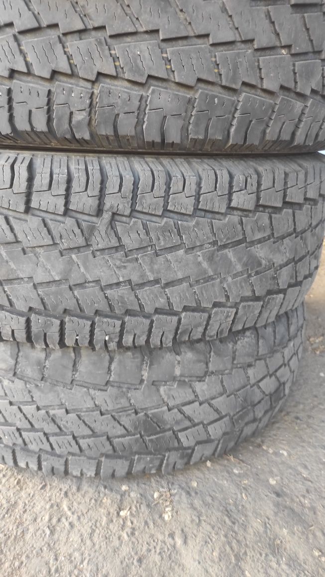 Комплект шин R15 LT 31*10,50
