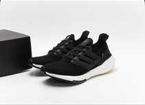 Продам кроссовки адидас adidas ultraboost