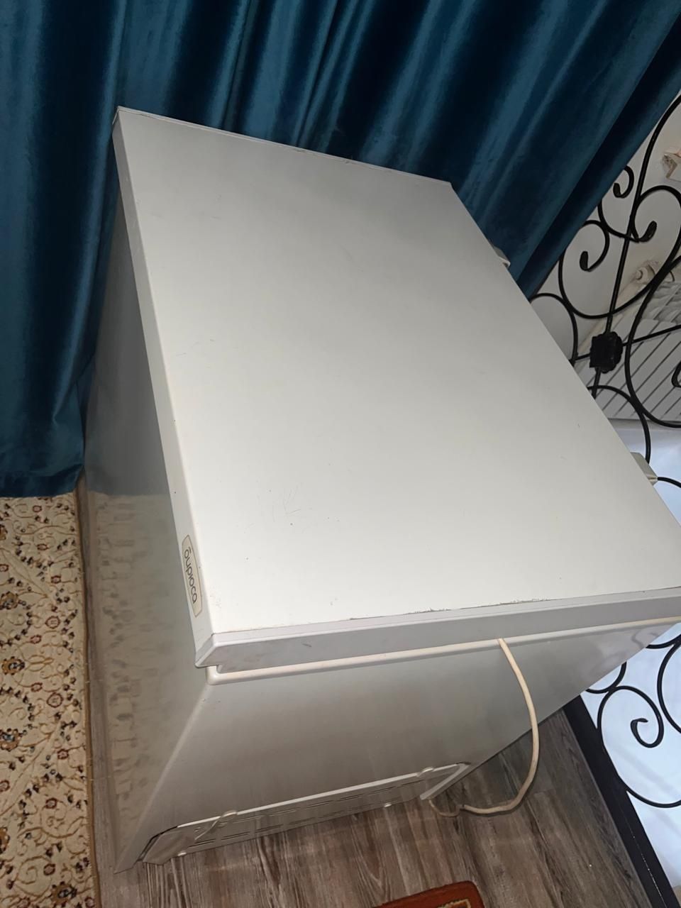 Продам морозильник в отличном состояний