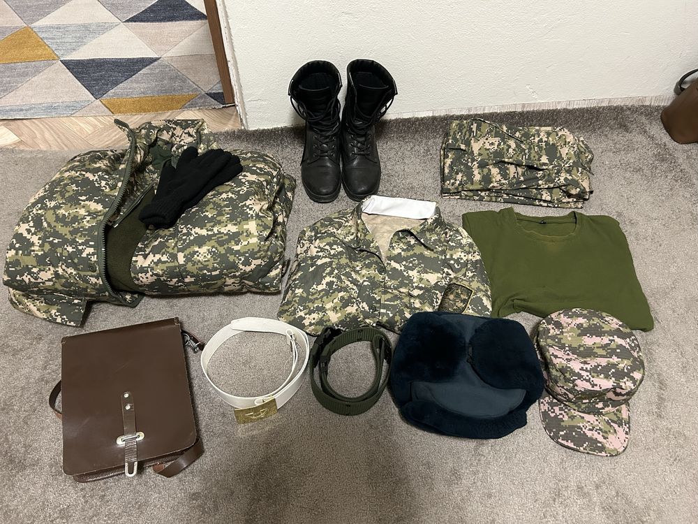 Продам полный комплект военный формы