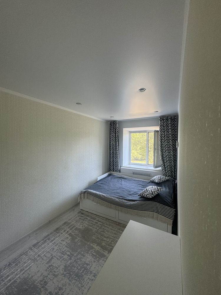 Продам 3-комнатную квартиру в центре