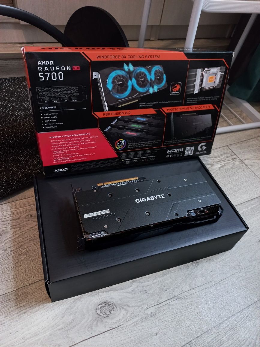 Продам Игровую видеокарту GIGABYTE Radeon RX 5700 OC 8GB, GDDR6!