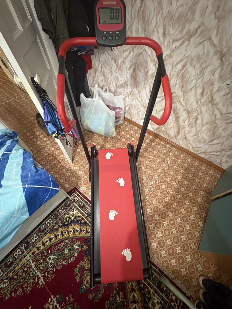 Продам беговую дорожку. Механическую.