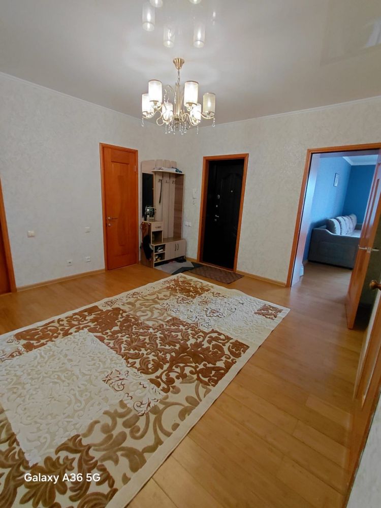 3 комнатная квартира 107 кв.метр в центре