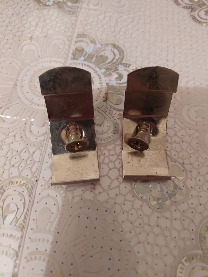 Жалюзи продаю двухцветные.