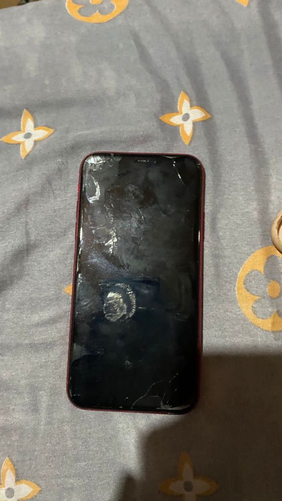 Iphone XR красный