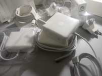 зарядка на макбук, зарядка блок питания для MacBook разные зарядки
