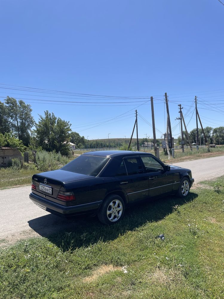 Продам w124 в хорошем состояний