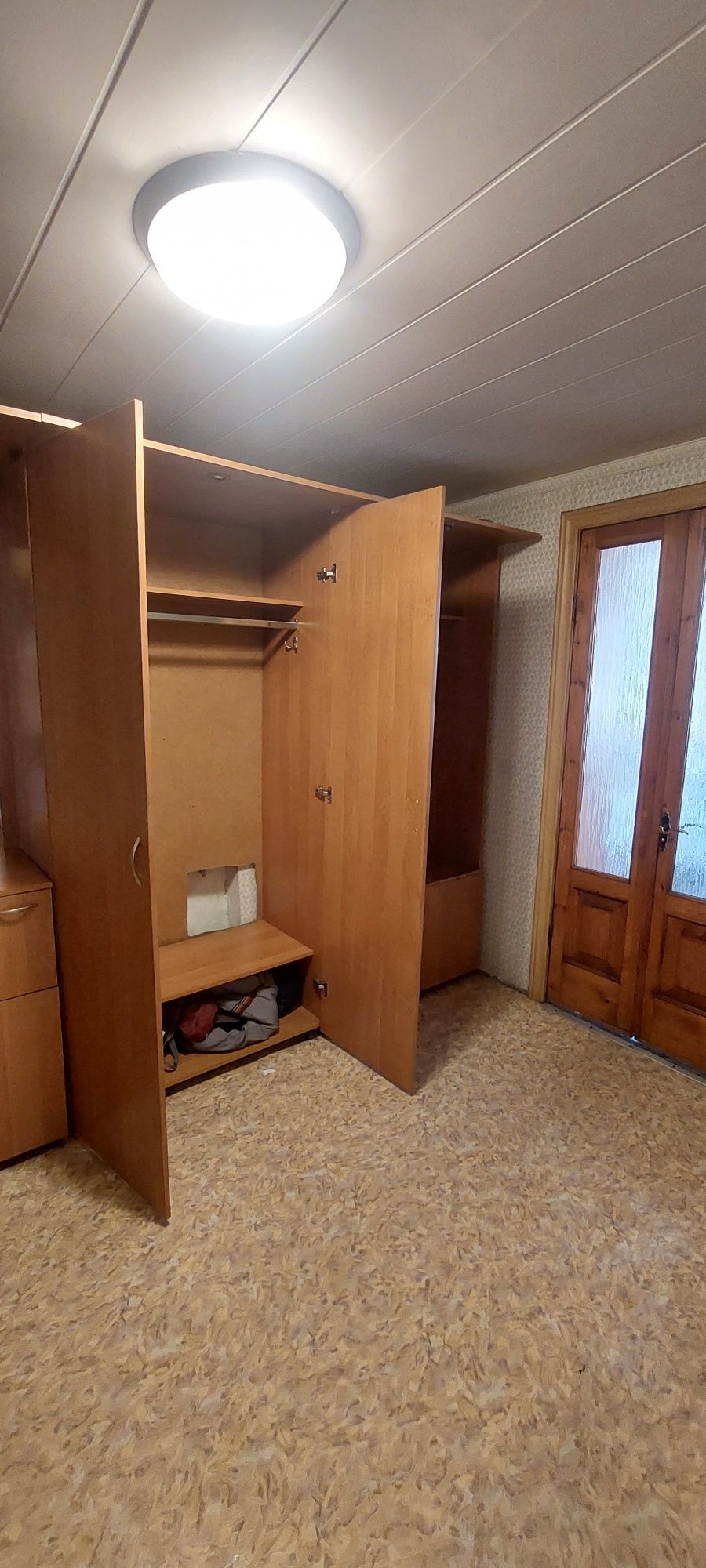 Продам прихожую . доставка бесплатно