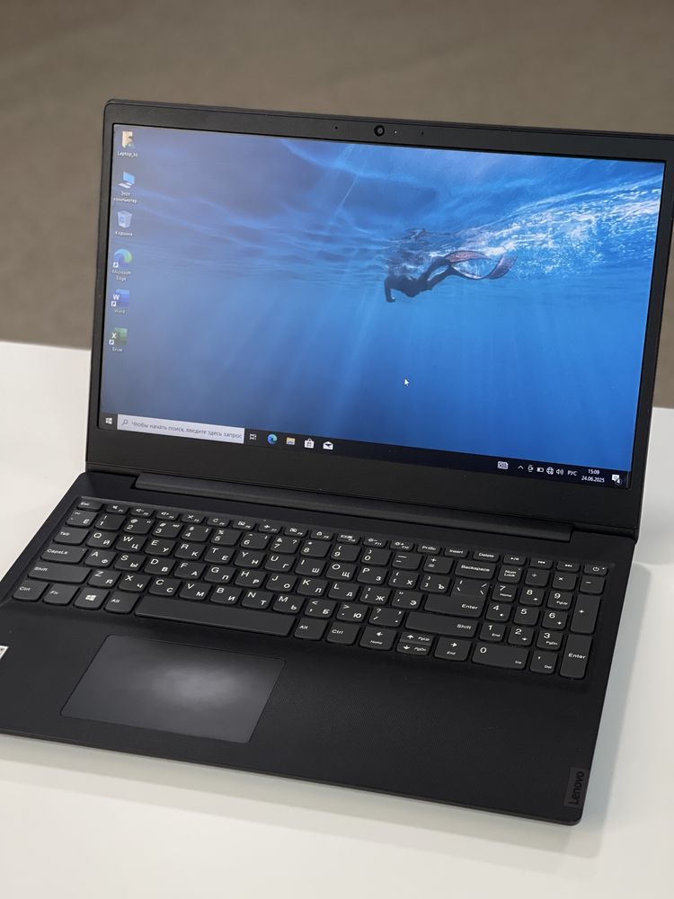 Продается ноутбук Lenovo V15