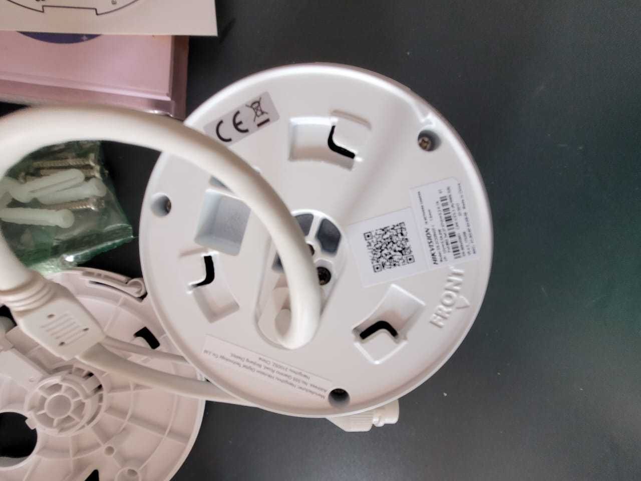 Распродажа купольная IP-камера видеонаблюдения  Hikvision DS-2CD2942F