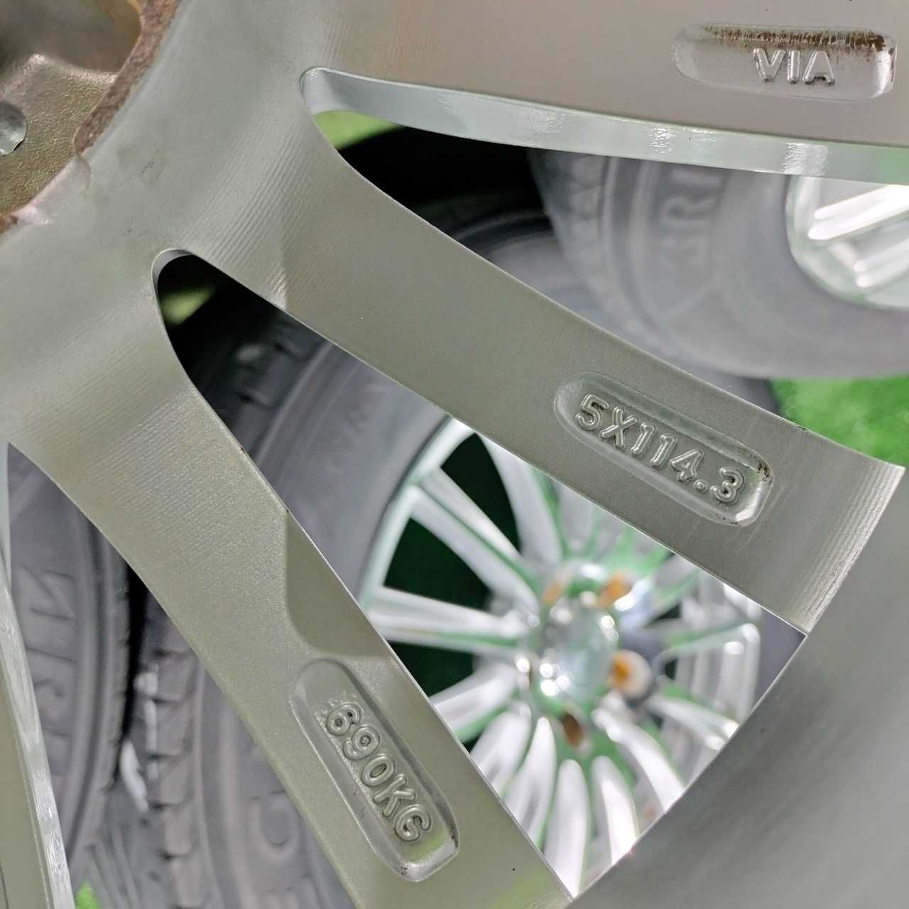 Продам Диски Weds Leonis с Шинами Bridgestoune лето 225/60R16 5/114,3