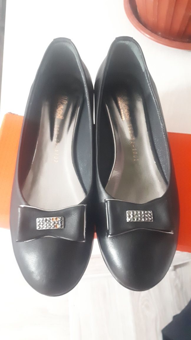 Балетки женские продам