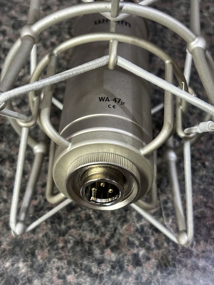 Продам студийный микрофон WarmAudio WA-47jr