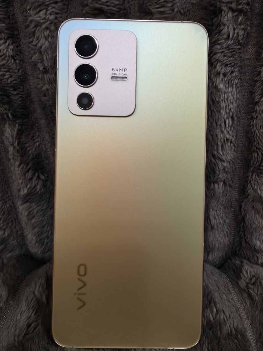 [Vivo V23-5G] ОЗУ 12+8/256 объём,идеальное состояние