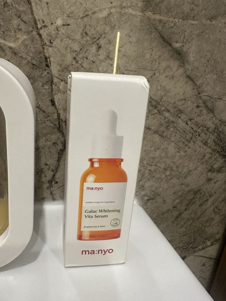 MANYO сыворотка Galac Whitening Vita Serum для лица 50 мл отбеливающая