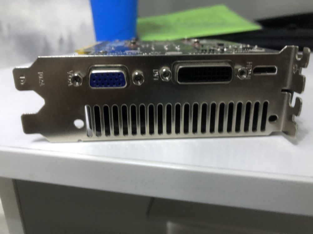 Видеокарта GTX 750