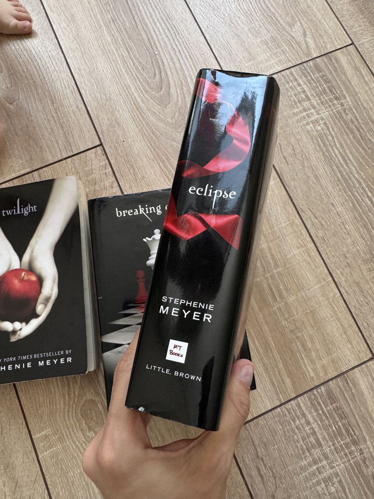 Книги сумерки на английском