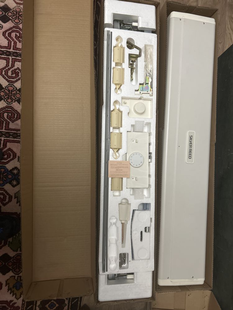 Продам двухфонтурную вязальную машину Silver Reed SK 280 r SPR60Nr