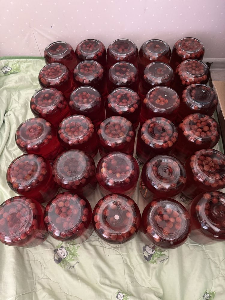 Продаю компоты из вишни