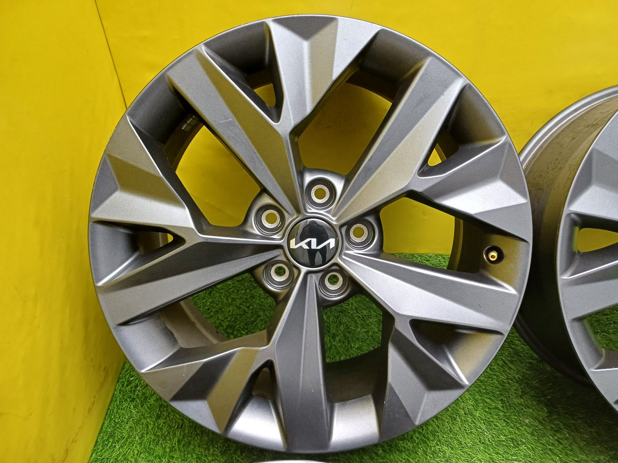Диски R18 5×114.3 на Kia и другие.
