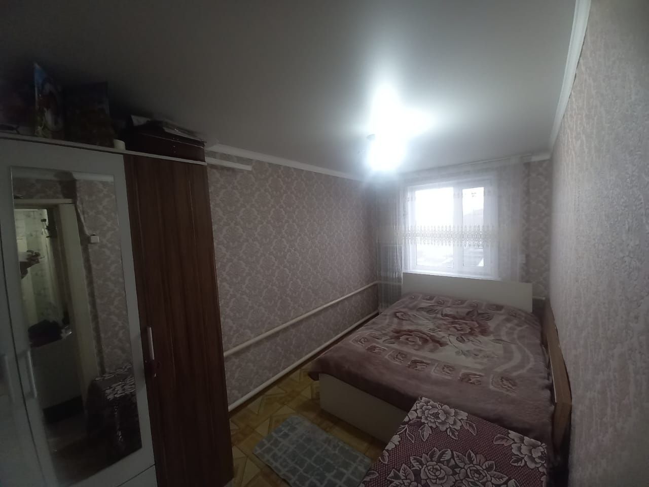 Продается  в Посёлке Ботакара  2 -х  Комнатную  квартиру
