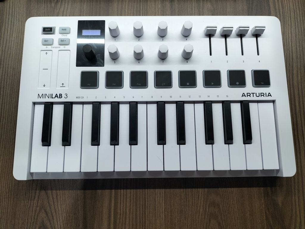 Arturia minilab 3