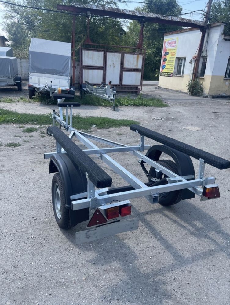 Прицеп под лодку КМЗ 4,4х1,5 колеса r13 экибас