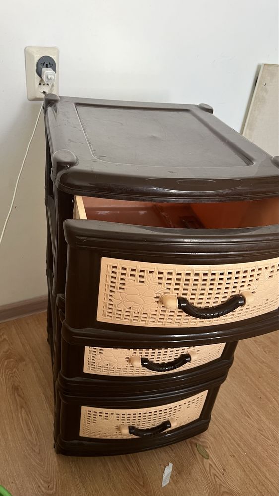 Продам камод в идеальном состояние