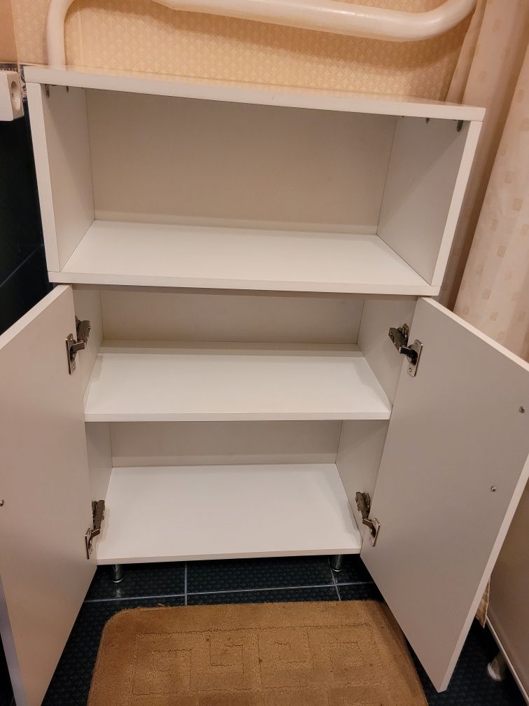 Шкафчик небольшой, лаконичный