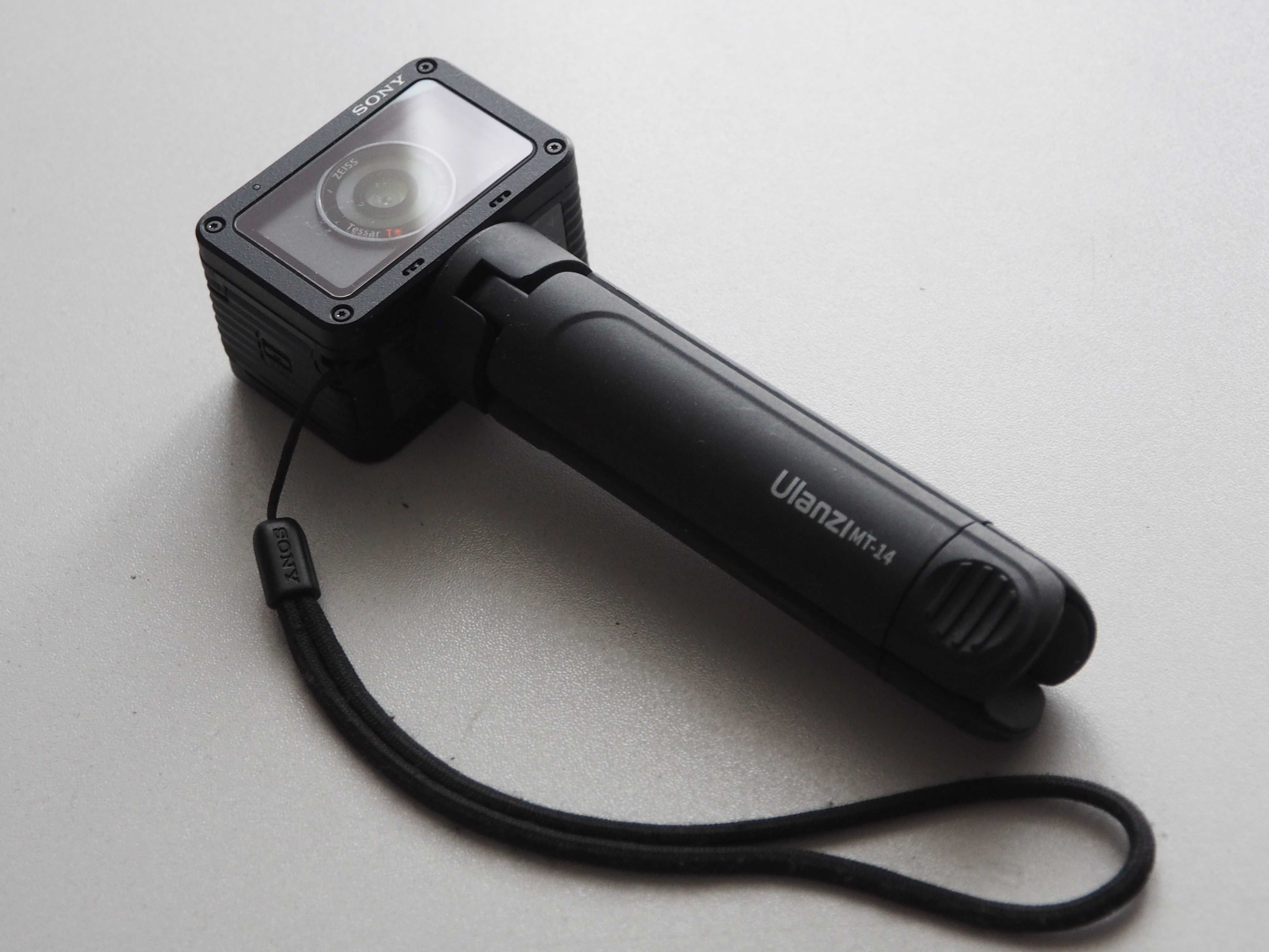 Компактная защищенная камера Sony RX0 II