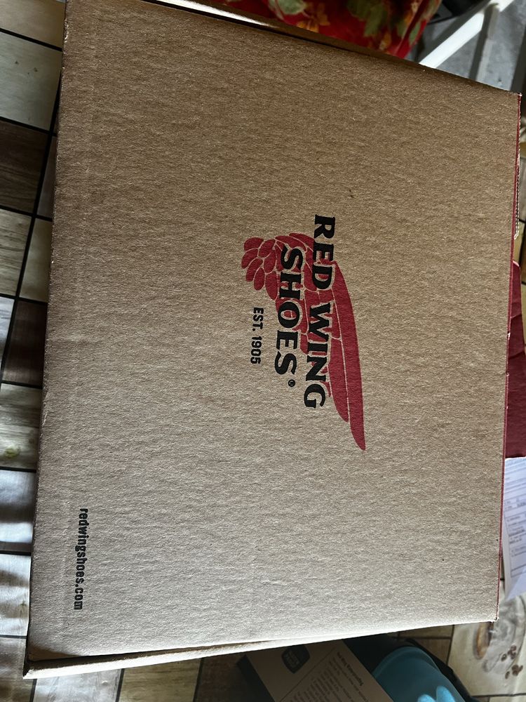 ТШО Батинка RED WING 45000 ТЕНГЕ жаңа