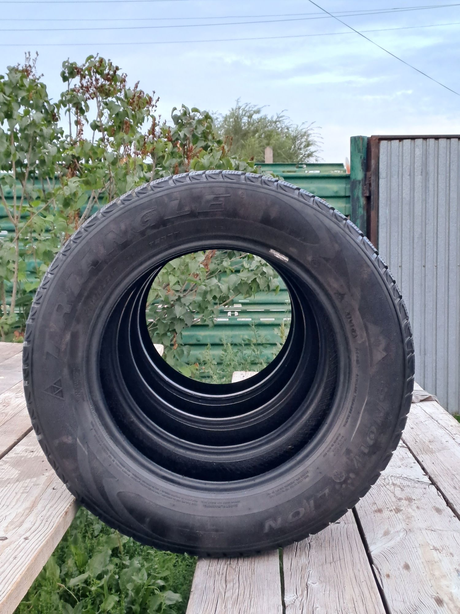 Продам Зимние Резины R16