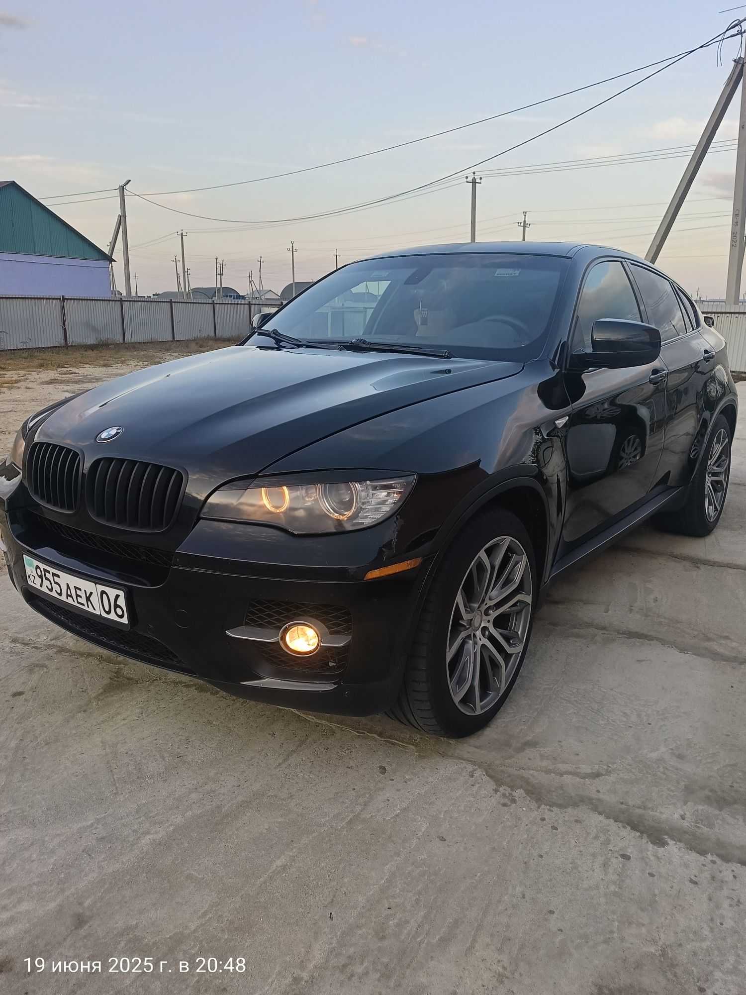 Продаю БМВ Х6 2010г.