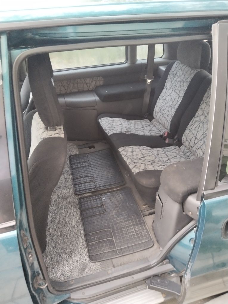Продам Mitsubishi RVR