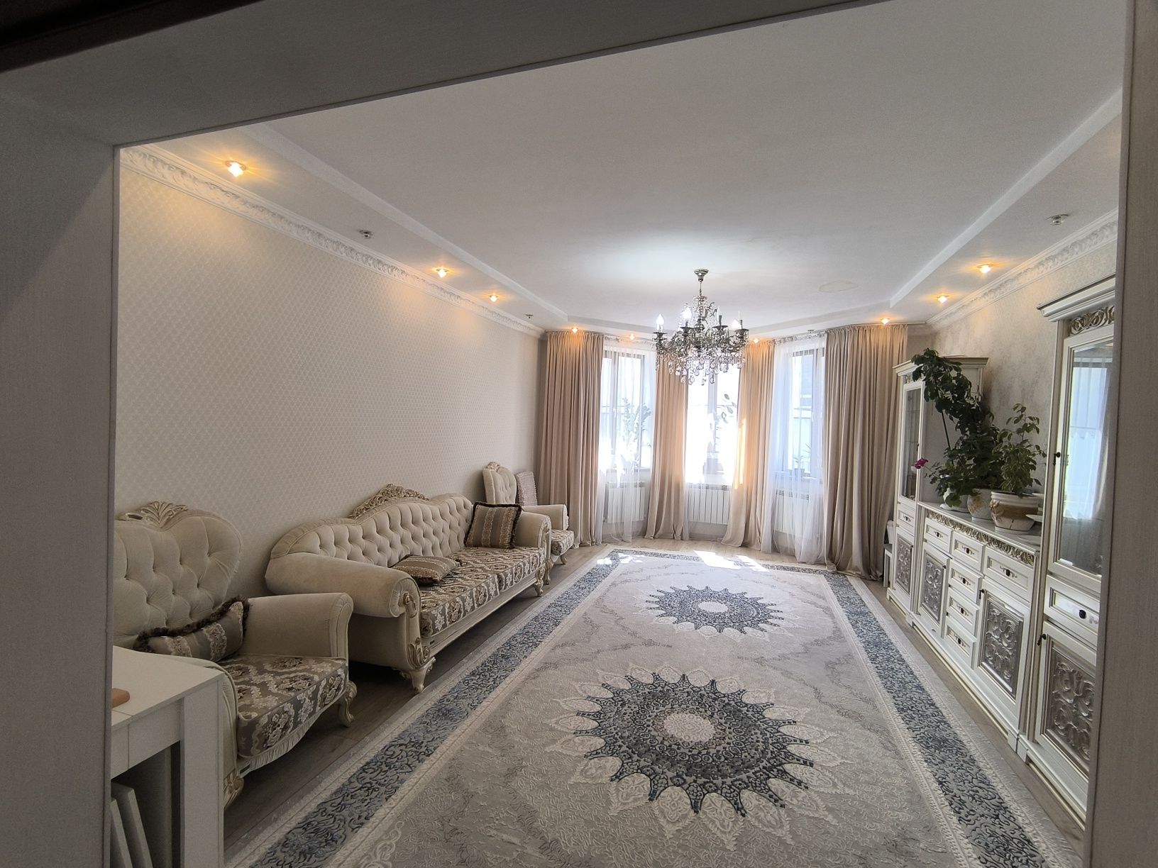 Продам дом 150 кв. В центре Каскелена