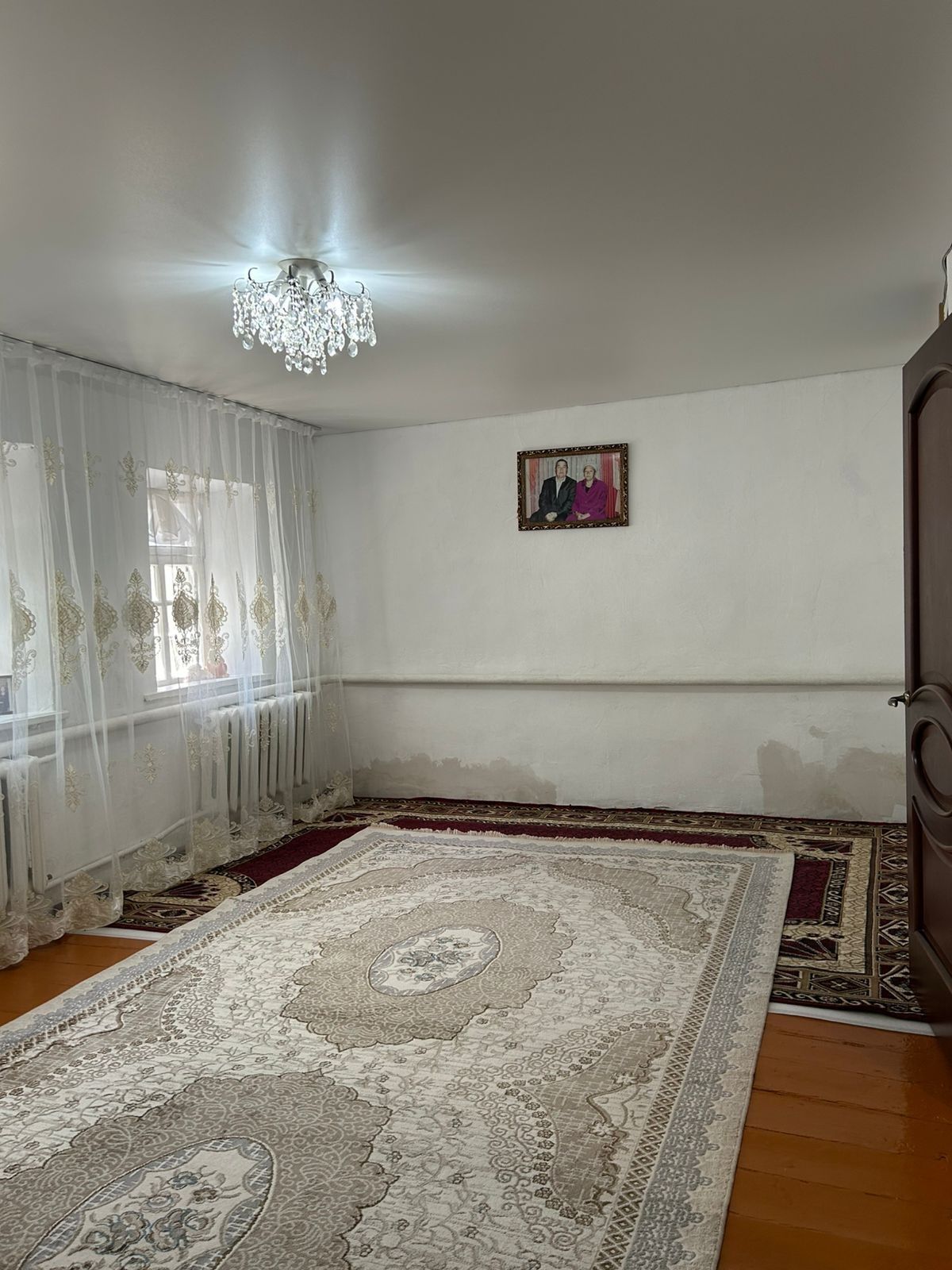 3бөлмелі үй сатылады. Агниязова 211