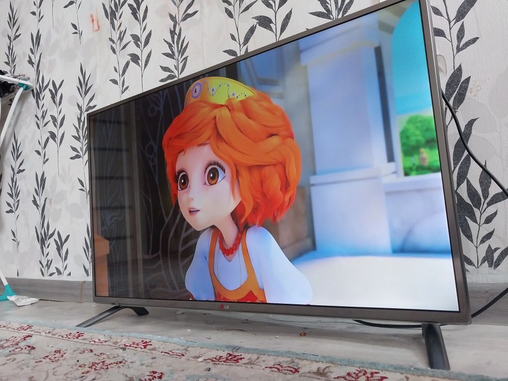 Большой LG-110см.3D SMART WIFI T2